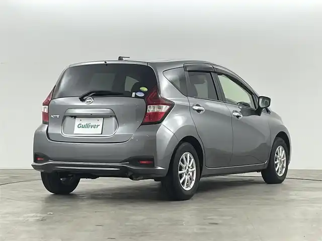 日産 ノート X DIG－S 福島県 2018(平30)年 4.7万km ダークメタルグレー 衝突軽減ブレーキ/・横滑り防止装置/・踏み間違い衝突防止アシスト/・インテリジェントFCW/・インテリジェントLI＋LDW/・インテリジェントDA/・標識検知機能/・ハイビームアシスト/純正7インチSDナビ/・型番；MM317D-W/・フルセグ/TV/BT/SD/AUX/AM/FM/LEDオートライト/Bex３/ETC/ドラレコ/電動格納ミラー/フロアマット/ステアリングスイッチ/プッシュスタート/・ステアリングスイッチ