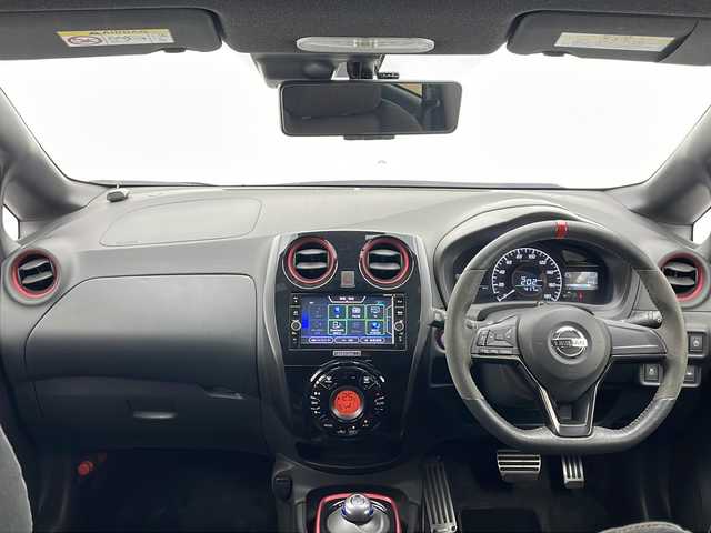 日産 ノート e－パワー ニスモ 千葉県 2018(平30)年 5.3万km 白 衝突軽減ブレーキ/レーンキープアシスト/純正SDナビ/（フルセグ/Bluetooth/FM/AM）/全方位カメラ/バックカメラ/ETC/純正アルミホイール/純正フロアマット/ドライブレコーダー（前後）/デジタルインナーミラー/LEDヘッドライト