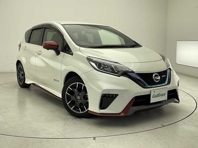 日産 ノート e－パワー ニスモ 千葉県 2018(平30)年 5.3万km 白 衝突軽減ブレーキ/レーンキープアシスト/純正SDナビ/（フルセグ/Bluetooth/FM/AM）/全方位カメラ/バックカメラ/ETC/純正アルミホイール/純正フロアマット/ドライブレコーダー（前後）/デジタルインナーミラー/LEDヘッドライト