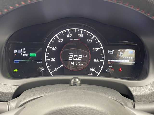 日産 ノート e－パワー ニスモ 千葉県 2018(平30)年 5.3万km 白 衝突軽減ブレーキ/レーンキープアシスト/純正SDナビ/（フルセグ/Bluetooth/FM/AM）/全方位カメラ/バックカメラ/ETC/純正アルミホイール/純正フロアマット/ドライブレコーダー（前後）/デジタルインナーミラー/LEDヘッドライト