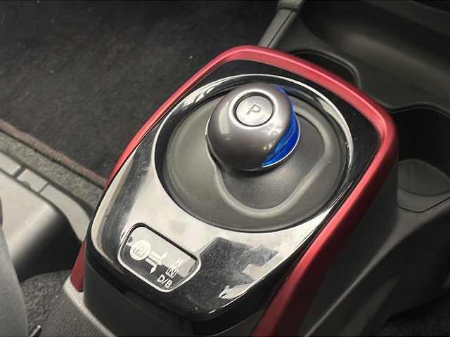 日産 ノート e－パワー ニスモ 千葉県 2018(平30)年 5.3万km 白 衝突軽減ブレーキ/レーンキープアシスト/純正SDナビ/（フルセグ/Bluetooth/FM/AM）/全方位カメラ/バックカメラ/ETC/純正アルミホイール/純正フロアマット/ドライブレコーダー（前後）/デジタルインナーミラー/LEDヘッドライト