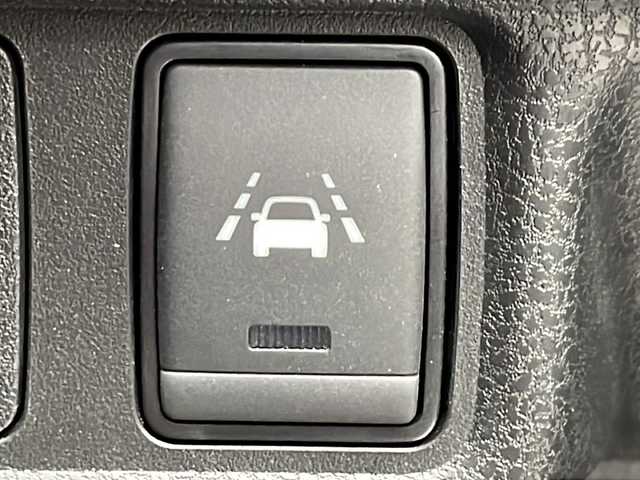 日産 ノート e－パワー ニスモ 千葉県 2018(平30)年 5.3万km 白 衝突軽減ブレーキ/レーンキープアシスト/純正SDナビ/（フルセグ/Bluetooth/FM/AM）/全方位カメラ/バックカメラ/ETC/純正アルミホイール/純正フロアマット/ドライブレコーダー（前後）/デジタルインナーミラー/LEDヘッドライト