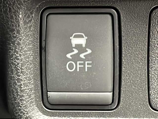 日産 ノート e－パワー ニスモ 千葉県 2018(平30)年 5.3万km 白 衝突軽減ブレーキ/レーンキープアシスト/純正SDナビ/（フルセグ/Bluetooth/FM/AM）/全方位カメラ/バックカメラ/ETC/純正アルミホイール/純正フロアマット/ドライブレコーダー（前後）/デジタルインナーミラー/LEDヘッドライト