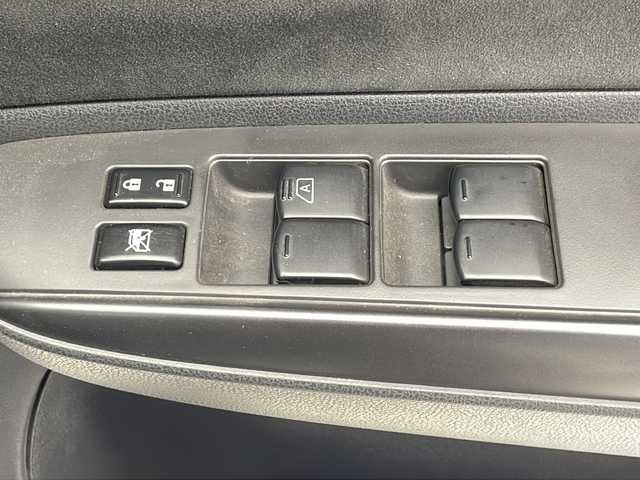 日産 ノート e－パワー ニスモ 千葉県 2018(平30)年 5.3万km 白 衝突軽減ブレーキ/レーンキープアシスト/純正SDナビ/（フルセグ/Bluetooth/FM/AM）/全方位カメラ/バックカメラ/ETC/純正アルミホイール/純正フロアマット/ドライブレコーダー（前後）/デジタルインナーミラー/LEDヘッドライト