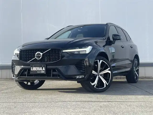 ボルボ ボルボ ＸＣ６０ B6 AWD Rデザイン 東京都 2022(令4)年 3.5万km オニキスブラックP ワンオーナー/エアサス車/TRデザイン専用ハーフレザー/全席シートヒーター/純正Googleナビ/ヘッドアップディスプレイ/パワーテールゲート/Harman/Kardonサウンド/アダプティブクルーズコントロール/ブラインドスポットモニター/レーンキープアシスト/衝突被害軽減ブレーキ/360°カメラ/スマートキー/プッシュスタート/サイドエアバック/カーテンエアバック