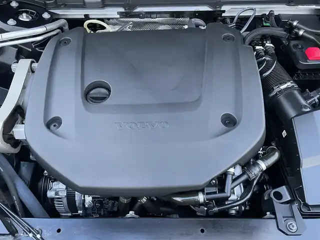 ボルボ ボルボ ＸＣ６０ B6 AWD Rデザイン 東京都 2022(令4)年 3.5万km オニキスブラックP ワンオーナー/エアサス車/TRデザイン専用ハーフレザー/全席シートヒーター/純正Googleナビ/ヘッドアップディスプレイ/パワーテールゲート/Harman/Kardonサウンド/アダプティブクルーズコントロール/ブラインドスポットモニター/レーンキープアシスト/衝突被害軽減ブレーキ/360°カメラ/スマートキー/プッシュスタート/サイドエアバック/カーテンエアバック