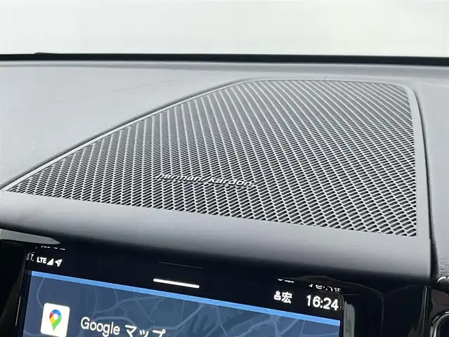 ボルボ ボルボ ＸＣ６０ B6 AWD Rデザイン 東京都 2022(令4)年 3.5万km オニキスブラックP ワンオーナー/エアサス車/TRデザイン専用ハーフレザー/全席シートヒーター/純正Googleナビ/ヘッドアップディスプレイ/パワーテールゲート/Harman/Kardonサウンド/アダプティブクルーズコントロール/ブラインドスポットモニター/レーンキープアシスト/衝突被害軽減ブレーキ/360°カメラ/スマートキー/プッシュスタート/サイドエアバック/カーテンエアバック