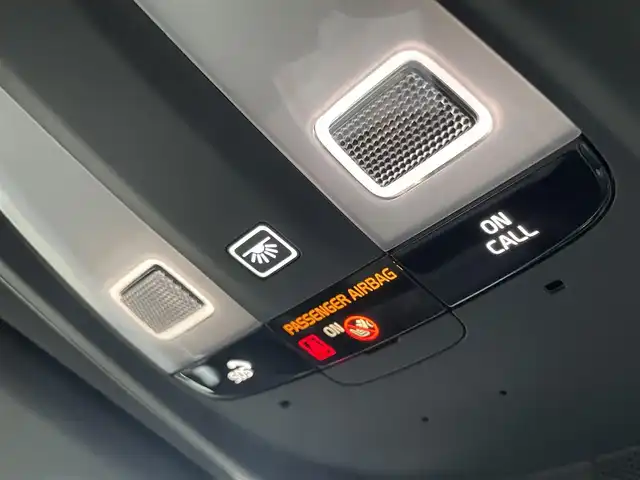 ボルボ ボルボ ＸＣ６０ B6 AWD Rデザイン 東京都 2022(令4)年 3.5万km オニキスブラックP ワンオーナー/エアサス車/TRデザイン専用ハーフレザー/全席シートヒーター/純正Googleナビ/ヘッドアップディスプレイ/パワーテールゲート/Harman/Kardonサウンド/アダプティブクルーズコントロール/ブラインドスポットモニター/レーンキープアシスト/衝突被害軽減ブレーキ/360°カメラ/スマートキー/プッシュスタート/サイドエアバック/カーテンエアバック