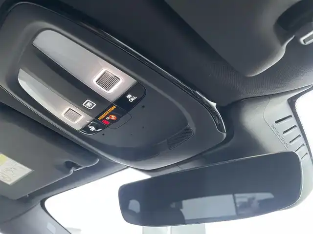 ボルボ ボルボ ＸＣ６０ B6 AWD Rデザイン 東京都 2022(令4)年 3.5万km オニキスブラックP ワンオーナー/エアサス車/TRデザイン専用ハーフレザー/全席シートヒーター/純正Googleナビ/ヘッドアップディスプレイ/パワーテールゲート/Harman/Kardonサウンド/アダプティブクルーズコントロール/ブラインドスポットモニター/レーンキープアシスト/衝突被害軽減ブレーキ/360°カメラ/スマートキー/プッシュスタート/サイドエアバック/カーテンエアバック