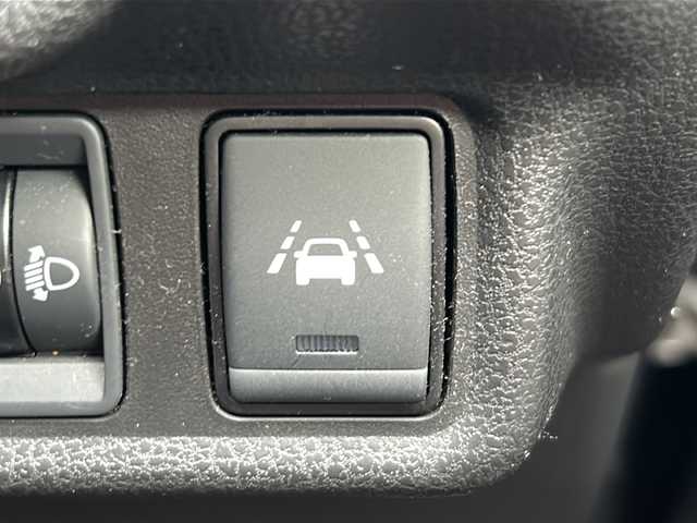 日産 ノート e－パワー X 山梨県 2017(平29)年 6.8万km スーパーブラック エマージェンシーブレーキ/純正ナビ/　(CD/AUX/BT/フルセグ)/バックカメラ/LEDオートライト/社外15インチアルミホイール/オートエアコン/スマートキー/ETC2.0