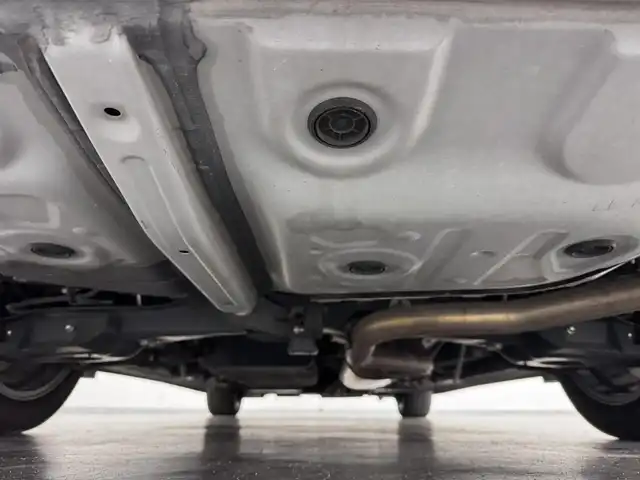 トヨタ アルファード S Cパッケージ 三重県 2020(令2)年 5.7万km ホワイトパールクリスタルシャイン ガソリン/FF/MTモード付インパネCVT/純正 9インチディスプレイオーディオ＋ナビ/（FM/AM/CD*/DVD*/USB/iPod/Bluetooth/TV/Miracast/CarPlay/AndroidAuto）/12.1インチ 後席モニター V12T-R68C/バックガイドモニター/モデリスタエアロ（F/S/R下）、スポーツマフラー/ブラックグリル（社外品?）/両側パワースライドドア/ETC/Toyota Safety Sense/・プリクラッシュセーフティ/・レーントレーシングアシスト/・クリアランスソナー/・パーキングサポートブレーキ/・アダプティブハイビームシステム/・レーダークルコン/・ロードサインアシスト/・先行車発進告知機能/・ブラインドスポットモニター＋リヤクロストラフィックアラート*/など/装備/・ツインムーンルーフ*/・デジタルインナーミラー*/・合皮シート/・パワーシート（D/N）/・エグゼクティブパワーシート（電動リクライニング＆オットマン（N/2nd））/・パワーバックドア/・シートヒーター・ベンチレーション（D/N）/・ステアリングヒーター/・オートライト/・3眼LEDヘッドランプ/・左右・後席独立オートエアコン/・純正18AW/・保/取/・スマートキーx1/など