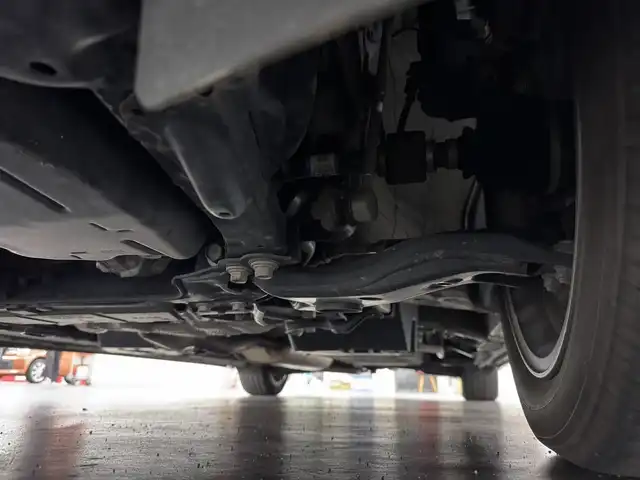 トヨタ アルファード S Cパッケージ 三重県 2020(令2)年 5.7万km ホワイトパールクリスタルシャイン ガソリン/FF/MTモード付インパネCVT/純正 9インチディスプレイオーディオ＋ナビ/（FM/AM/CD*/DVD*/USB/iPod/Bluetooth/TV/Miracast/CarPlay/AndroidAuto）/12.1インチ 後席モニター V12T-R68C/バックガイドモニター/モデリスタエアロ（F/S/R下）、スポーツマフラー/ブラックグリル（社外品?）/両側パワースライドドア/ETC/Toyota Safety Sense/・プリクラッシュセーフティ/・レーントレーシングアシスト/・クリアランスソナー/・パーキングサポートブレーキ/・アダプティブハイビームシステム/・レーダークルコン/・ロードサインアシスト/・先行車発進告知機能/・ブラインドスポットモニター＋リヤクロストラフィックアラート*/など/装備/・ツインムーンルーフ*/・デジタルインナーミラー*/・合皮シート/・パワーシート（D/N）/・エグゼクティブパワーシート（電動リクライニング＆オットマン（N/2nd））/・パワーバックドア/・シートヒーター・ベンチレーション（D/N）/・ステアリングヒーター/・オートライト/・3眼LEDヘッドランプ/・左右・後席独立オートエアコン/・純正18AW/・保/取/・スマートキーx1/など