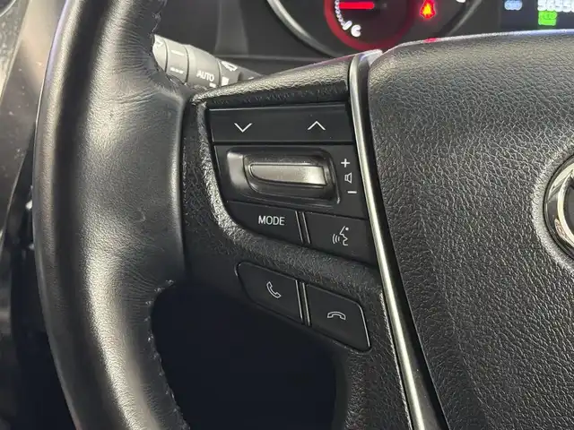 トヨタ アルファード S Cパッケージ 三重県 2020(令2)年 5.7万km ホワイトパールクリスタルシャイン ガソリン/FF/MTモード付インパネCVT/純正 9インチディスプレイオーディオ＋ナビ/（FM/AM/CD*/DVD*/USB/iPod/Bluetooth/TV/Miracast/CarPlay/AndroidAuto）/12.1インチ 後席モニター V12T-R68C/バックガイドモニター/モデリスタエアロ（F/S/R下）、スポーツマフラー/ブラックグリル（社外品?）/両側パワースライドドア/ETC/Toyota Safety Sense/・プリクラッシュセーフティ/・レーントレーシングアシスト/・クリアランスソナー/・パーキングサポートブレーキ/・アダプティブハイビームシステム/・レーダークルコン/・ロードサインアシスト/・先行車発進告知機能/・ブラインドスポットモニター＋リヤクロストラフィックアラート*/など/装備/・ツインムーンルーフ*/・デジタルインナーミラー*/・合皮シート/・パワーシート（D/N）/・エグゼクティブパワーシート（電動リクライニング＆オットマン（N/2nd））/・パワーバックドア/・シートヒーター・ベンチレーション（D/N）/・ステアリングヒーター/・オートライト/・3眼LEDヘッドランプ/・左右・後席独立オートエアコン/・純正18AW/・保/取/・スマートキーx1/など