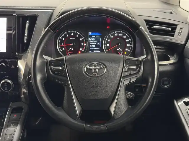 トヨタ アルファード S Cパッケージ 三重県 2020(令2)年 5.7万km ホワイトパールクリスタルシャイン ガソリン/FF/MTモード付インパネCVT/純正 9インチディスプレイオーディオ＋ナビ/（FM/AM/CD*/DVD*/USB/iPod/Bluetooth/TV/Miracast/CarPlay/AndroidAuto）/12.1インチ 後席モニター V12T-R68C/バックガイドモニター/モデリスタエアロ（F/S/R下）、スポーツマフラー/ブラックグリル（社外品?）/両側パワースライドドア/ETC/Toyota Safety Sense/・プリクラッシュセーフティ/・レーントレーシングアシスト/・クリアランスソナー/・パーキングサポートブレーキ/・アダプティブハイビームシステム/・レーダークルコン/・ロードサインアシスト/・先行車発進告知機能/・ブラインドスポットモニター＋リヤクロストラフィックアラート*/など/装備/・ツインムーンルーフ*/・デジタルインナーミラー*/・合皮シート/・パワーシート（D/N）/・エグゼクティブパワーシート（電動リクライニング＆オットマン（N/2nd））/・パワーバックドア/・シートヒーター・ベンチレーション（D/N）/・ステアリングヒーター/・オートライト/・3眼LEDヘッドランプ/・左右・後席独立オートエアコン/・純正18AW/・保/取/・スマートキーx1/など