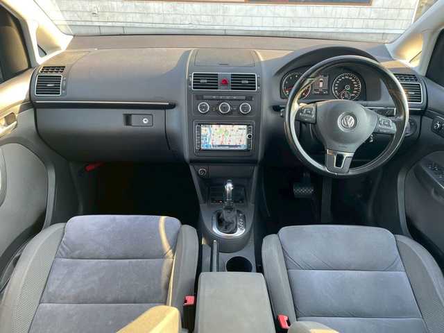 フォルクスワーゲン ゴルフ トゥーラン TSI ハイライン 宮崎県 2014(平26)年 10.5万km 紺Ｍ 純正ナビ/フルセグTV/バックカメラ/ルーフレール/コーナーセンサー/キセノンライト/スペアキー/取扱説明書