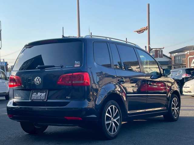 フォルクスワーゲン ゴルフ トゥーラン TSI ハイライン 宮崎県 2014(平26)年 10.5万km 紺Ｍ 純正ナビ/フルセグTV/バックカメラ/ルーフレール/コーナーセンサー/キセノンライト/スペアキー/取扱説明書