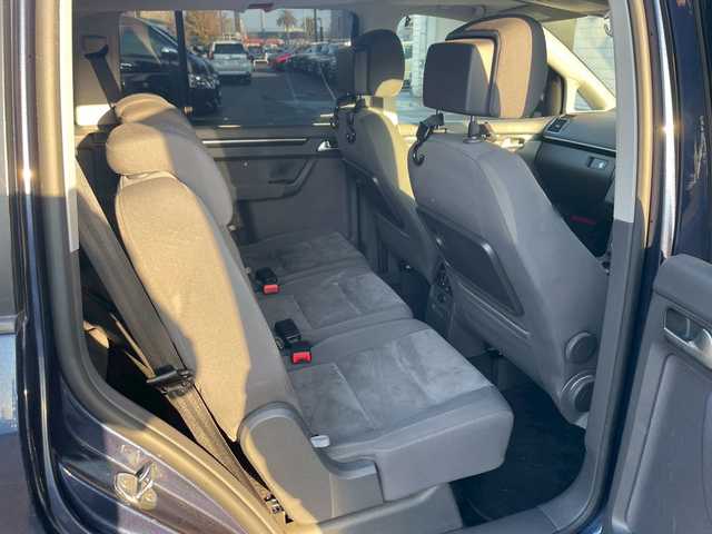 フォルクスワーゲン ゴルフ トゥーラン TSI ハイライン 宮崎県 2014(平26)年 10.5万km 紺Ｍ 純正ナビ/フルセグTV/バックカメラ/ルーフレール/コーナーセンサー/キセノンライト/スペアキー/取扱説明書