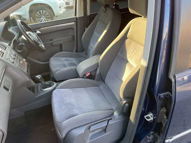 フォルクスワーゲン ゴルフ トゥーラン TSI ハイライン 宮崎県 2014(平26)年 10.5万km 紺Ｍ 純正ナビ/フルセグTV/バックカメラ/ルーフレール/コーナーセンサー/キセノンライト/スペアキー/取扱説明書