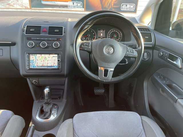 フォルクスワーゲン ゴルフ トゥーラン TSI ハイライン 宮崎県 2014(平26)年 10.5万km 紺Ｍ 純正ナビ/フルセグTV/バックカメラ/ルーフレール/コーナーセンサー/キセノンライト/スペアキー/取扱説明書