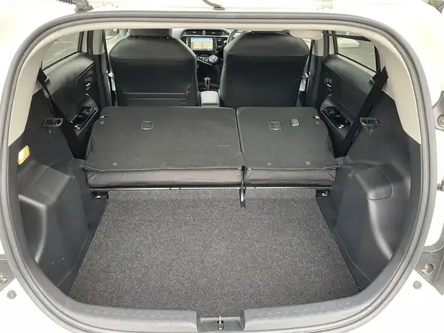 トヨタ アクア G G’s 千葉県 2016(平28)年 7.7万km ライムホワイトパールクリスタルシャイン プリクラッシュセーフティー/レーンキープアシスト/ALPINE8インチSDナビ【EX8V】/・CD/DVD/MSV/Bluetooth/フルセグ/バックカメラ/スマートキー/クルーズコントロール/専用ハーフレザーシート/専用17インチアルミホイール/純正LEDヘッドライト/フォグランプ/LEDビーム/オートマチックハイビーム/プッシュスタート/本革巻きステアリング/ドアバイザー/ETC/アイドリングストップ/新車時保証書＆取扱説明書