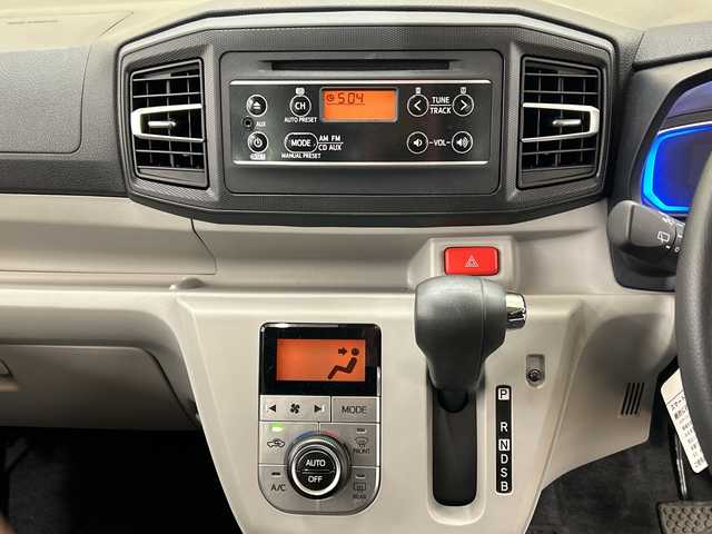 ダイハツ ミラ イース G SAⅢ 道央・札幌 2020(令2)年 0.8万km ブライトシルバーメタリック スマートキー//プッシュスタート//スマートアシスト//LEDライト//４WD//アイドリングストップ//シートヒーター