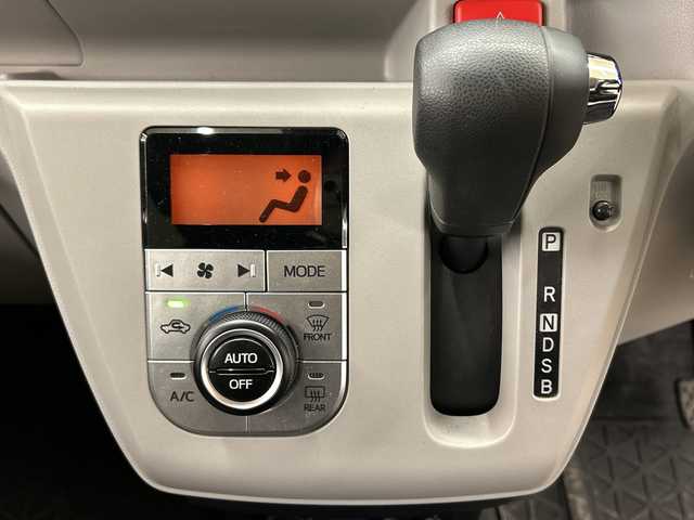 ダイハツ ミラ イース G SAⅢ 道央・札幌 2020(令2)年 0.8万km ブライトシルバーメタリック スマートキー//プッシュスタート//スマートアシスト//LEDライト//４WD//アイドリングストップ//シートヒーター