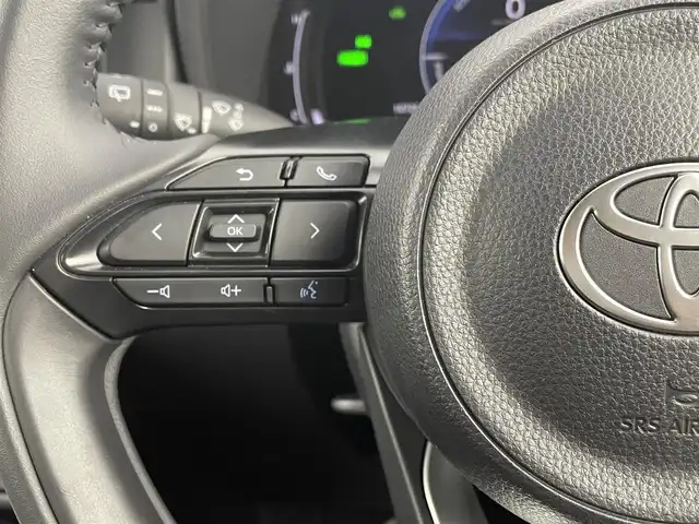 トヨタ シエンタ ハイブリッド Z 埼玉県 2025(令7)年 1.1万km ベージュ 純正１０．５型ナＤＡ　全方位　ＢＳＭ　ＥＴＣ　ドライブレコーダー　ＬＥＤヘッドライト　ＢＳＭ　スマートキー　トヨタセーフティセンス　Ｂｌｕｅｔｏｏｔｈ　ＵＳＢ　フルセグＴＶ　アイドリングストップ