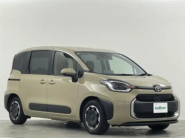 トヨタ シエンタ ハイブリッド Z 埼玉県 2025(令7)年 1.1万km ベージュ 純正１０．５型ナＤＡ　全方位　ＢＳＭ　ＥＴＣ　ドライブレコーダー　ＬＥＤヘッドライト　ＢＳＭ　スマートキー　トヨタセーフティセンス　Ｂｌｕｅｔｏｏｔｈ　ＵＳＢ　フルセグＴＶ　アイドリングストップ