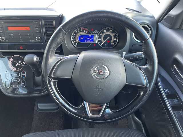 日産 デイズ ルークス HWS X Vセレクション 新潟県 2016(平28)年 4.7万km ホワイトパール カーオーディオ/衝突軽減装置/両側電動スライドドア/純正15インチAW付サマータイヤ/リヤシーリングファン/アイドリングストップ　/プッシュスタート/ABS/横滑り防止装置/盗難防止装置/純正フロアマット