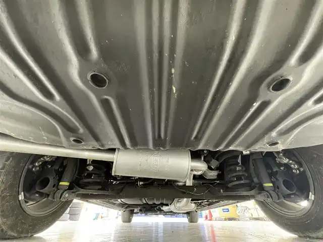 日産 セレナ ハイウェイスター V 滋賀県 2021(令3)年 3.3万km ブリリアントホワイトパール 2トーン 純正10インチナビ/【Bluetooth/CD/DVD/Blu-ray/フルセグTV】/社外フリップダウンモニター/両側パワースライドドア/全方位カメラ/プロパイロット/クリアランスソナー/レーンディパーチャーワーニング/ブラインドスポットワーニング/LEDヘッドライト/オートマチックハイビーム/前方ドライブレコーダー/デジタルインナーミラー/電動パーキングブレーキ/オートブレーキホールド/ビルトインETC/純正フロアマット/後席ロールサンシェード/プッシュスタート/スマートキー/ステアリングリモコン