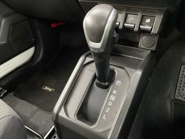 スズキ ジムニー XL 新潟県 2021(令3)年 2.7万km スペリアホワイト 4WD/社外SDナビ(MDV-D407BT)/CD/DVD/BT/ワンセグテレビ/ETC/ドライブレコーダー/衝突被害軽減ブレーキ/レーンキープアシスト/シートヒーター/スマートキー/プッシュスタート/オートライト/オートハイビーム/フォグランプ