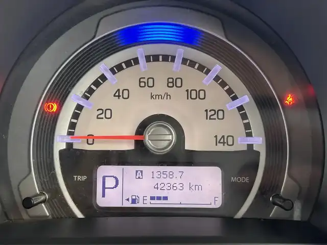 スズキ ハスラー G 千葉県 2015(平27)年 4.3万km フェニックスレッドパール/ブルーイッシュブラックパール スズキレーダーブレーキサポート/純正スマートフォン連携ナビ/・Bluetooth/ワンセグTV/・バックカメラ/D席シートヒーター/純正フロアマット/純正ドアバイザー/ハロゲンヘッドライト/・ヘッドライトイベライザー/アイドリングストップ/プッシュスタート/・スマートキー