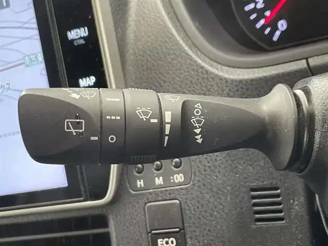 トヨタ ノア Si ダブルバイビーⅡ 滋賀県 2019(令1)年 6.4万km ブラック 禁煙車/純正10型ナビ/CD.DVD.Bluetooth.フルセグ/バックカメラ/12.1型フリップダウンモニター/トヨタセーフティセンス/・プリクラッシュセーフティ/・レーンディパーチャーアラート/・オートマチックハイビーム/クルーズコントロール/LEDヘッドライト/オートライト/ハーフレザーシート/両側パワースライドドア/ビルトインETC2.0/純正前方ドライブレコーダー/テレビキャンセラー/アイドリングストップ/クリアランスソナー