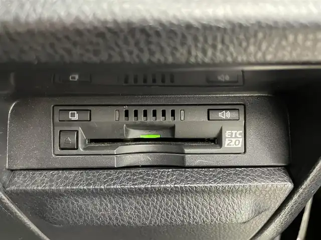 トヨタ ノア Si ダブルバイビーⅡ 滋賀県 2019(令1)年 6.4万km ブラック 禁煙車/純正10型ナビ/CD.DVD.Bluetooth.フルセグ/バックカメラ/12.1型フリップダウンモニター/トヨタセーフティセンス/・プリクラッシュセーフティ/・レーンディパーチャーアラート/・オートマチックハイビーム/クルーズコントロール/LEDヘッドライト/オートライト/ハーフレザーシート/両側パワースライドドア/ビルトインETC2.0/純正前方ドライブレコーダー/テレビキャンセラー/アイドリングストップ/クリアランスソナー