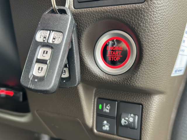 ホンダ Ｎ ＢＯＸ L コーディネートスタイル 石川県 2022(令4)年 1.6万km プラチナホワイトパール ワンオーナー/前後ドラレコ/社外ナビ/フルセグテレビ/バックカメラ/アイドリングストップ/ウィンカーミラー/レーダークルーズコントロール/プッシュスタート/両側パワースライドドア/ETC/LEDヘッドライト/コーナーセンサー/運転席/助手席シートヒーター/スマートキー/ホンダセンシング