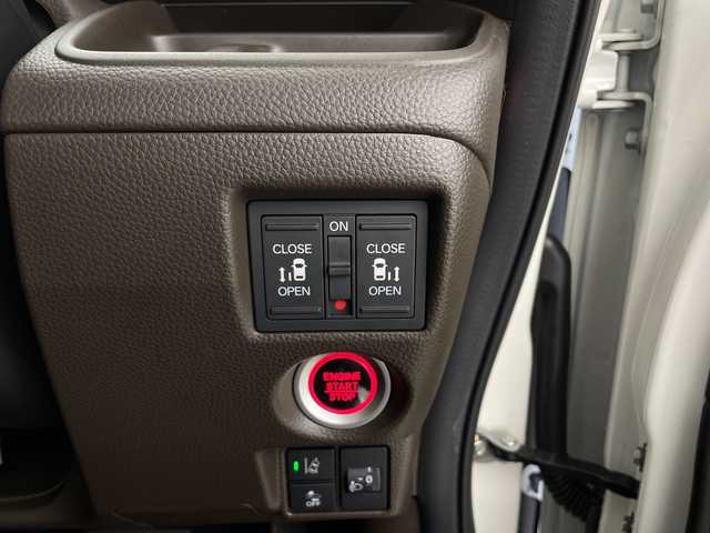 ホンダ Ｎ ＢＯＸ L コーディネートスタイル 鹿児島県 2022(令4)年 1.6万km パールⅡ ワンオーナー/社外ナビ/（CD/DVD/BT/フルセグTV）/両側パワースライドドア/レーダークルーズコントロール/ホンダセンシング/シートヒーター/電動パーキングブレーキ/オートホールド/オートライト/ドライブレコーダー/リアサンシェード/純正フロアマット