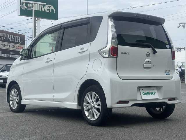 日産 デイズ HWS X Vセレ +SeftyⅡ 徳島県 2015(平27)年 8.7万km ホワイトパール ケンウッド７インチナビ【MDV-L402】/衝突被害軽減システム/横滑り防止装置/純正14インチアルミホイール/純正フロアマット/バックカメラ/ドライブレコーダー/スマートキー/プッシュスタート/ドアバイザー