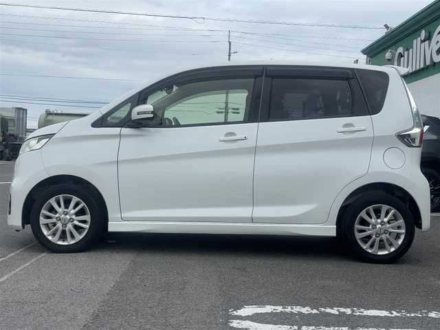 日産 デイズ HWS X Vセレ +SeftyⅡ 徳島県 2015(平27)年 8.7万km ホワイトパール ケンウッド７インチナビ【MDV-L402】/衝突被害軽減システム/横滑り防止装置/純正14インチアルミホイール/純正フロアマット/バックカメラ/ドライブレコーダー/スマートキー/プッシュスタート/ドアバイザー