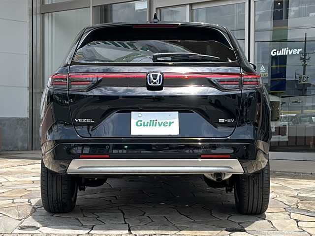 ホンダ ヴェゼル ハイブリッド e:HEV Z 静岡県 2025(令7)年 0.1万km未満 クリスタルブラックパール 【主要装備】/Ｈｏｎｄａ　ＣＯＮＮＥＣＴディスプレー/ＥＴＣ２．０車載器/ワイヤレス充電器　/メモリナビ/バックカメラ　/パワーバックドア　/プッシュスタート　/スマートキー　/純正１８インチアルミホイール　/レーダークルーズコントロール/前席シートヒーター/ハーフレザーシート/アップルカープレイ/アンドロイドオート/レーダークルーズコントロール/プリクラッシュセーフティ/クリアランスソナー