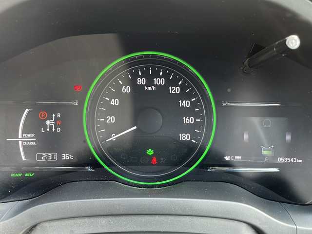 ホンダ ヴェゼル ハイブリッド 新潟県 2016(平28)年 5.4万km クリスタルブラックパール ワンオーナー/ホンダセンシング/４WD/社外メモリナビ［カロッツェリア・AVIC-RZ06II楽ナビ］/　（Bluetooth/CD/DVD/SD/フルセグ）/バックカメラ/クルーズコントロール/パドルシフト付き/ETC車載器/ハンズフリーマイク/HDMI・USB端子/12V180Wシガー電源［運転席側・助手席側］/電動格納ミラー