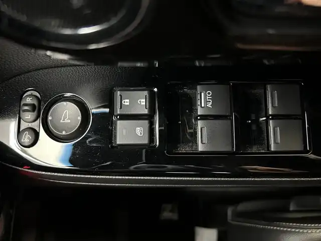 ホンダ Ｎ ＢＯＸ カスタム G L ターボ ホンダセンシング 鹿児島県 2020(令2)年 3.3万km プラチナホワイトパール 純正8インチSDナビ【VXU-207NBi】/ホンダセンシング/バックカメラ/革巻きステアリング/ステアリングリモコン/前席シートヒーター/両側パワースライドドア/LEDヘッドライト/ビルトインETC/純正前方ドライブレコーダー【DRH-189N】/純正フロアマット/純正ドアバイザー/純正15インチアルミホイール/禁煙車