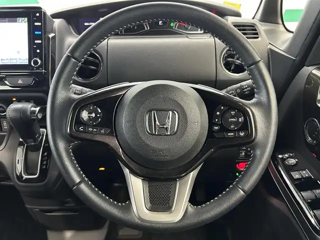 ホンダ Ｎ ＢＯＸ カスタム G L ターボ ホンダセンシング 鹿児島県 2020(令2)年 3.3万km プラチナホワイトパール 純正8インチSDナビ【VXU-207NBi】/ホンダセンシング/バックカメラ/革巻きステアリング/ステアリングリモコン/前席シートヒーター/両側パワースライドドア/LEDヘッドライト/ビルトインETC/純正前方ドライブレコーダー【DRH-189N】/純正フロアマット/純正ドアバイザー/純正15インチアルミホイール/禁煙車