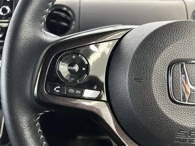 ホンダ Ｎ ＢＯＸ カスタム G L ターボ ホンダセンシング 鹿児島県 2020(令2)年 3.3万km プラチナホワイトパール 純正8インチSDナビ【VXU-207NBi】/ホンダセンシング/バックカメラ/革巻きステアリング/ステアリングリモコン/前席シートヒーター/両側パワースライドドア/LEDヘッドライト/ビルトインETC/純正前方ドライブレコーダー【DRH-189N】/純正フロアマット/純正ドアバイザー/純正15インチアルミホイール/禁煙車