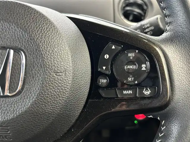 ホンダ Ｎ ＢＯＸ カスタム G L ターボ ホンダセンシング 鹿児島県 2020(令2)年 3.3万km プラチナホワイトパール 純正8インチSDナビ【VXU-207NBi】/ホンダセンシング/バックカメラ/革巻きステアリング/ステアリングリモコン/前席シートヒーター/両側パワースライドドア/LEDヘッドライト/ビルトインETC/純正前方ドライブレコーダー【DRH-189N】/純正フロアマット/純正ドアバイザー/純正15インチアルミホイール/禁煙車