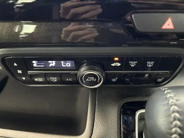 ホンダ Ｎ ＢＯＸ カスタム G L ターボ ホンダセンシング 鹿児島県 2020(令2)年 3.3万km プラチナホワイトパール 純正8インチSDナビ【VXU-207NBi】/ホンダセンシング/バックカメラ/革巻きステアリング/ステアリングリモコン/前席シートヒーター/両側パワースライドドア/LEDヘッドライト/ビルトインETC/純正前方ドライブレコーダー【DRH-189N】/純正フロアマット/純正ドアバイザー/純正15インチアルミホイール/禁煙車