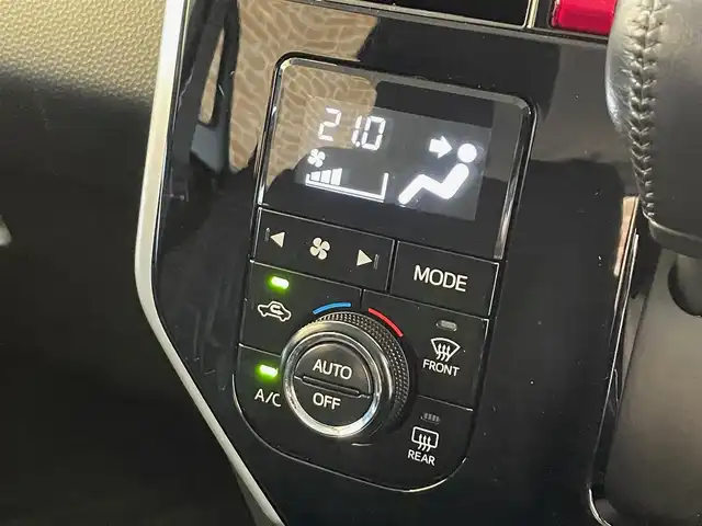 トヨタ タンク カスタムG S 岩手県 2017(平29)年 8.1万km パールホワイトⅢ ４WD/ワンオーナー/モデリスタアルミホイール/全方位カメラ/寒冷地仕様/シートヒーター/両側パワースライドドア/スマートアシスト/衝突被害軽減ブレーキ/誤発進抑制機能/クルーズコントロール/レーンアシスト/横滑り防止装置/アイドリングストップ/ドライブレコーダー/ETC/ステアリングスイッチ/ロールサンシェード/シートバックテーブル/スペアキー
