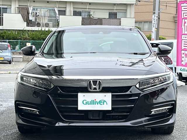 ホンダ アコード ハイブリッド EX 神奈川県 2021(令3)年 6.2万km クリスタルブラックパール サンルーフ/Honda純正ナビ/ワイヤレスチャージャー/ビルトインETC/バックカメラ/黒レザーシート/前席パワーシート(D席メモリー機能付)/全席シートヒーター/前後コーナーセンサー/追従機能付きクルーズコントロール/レーンキープアシスト/ブラインドスポットモニター/ヘッドアップディスプレイ/パドルシフト/LEDヘッドライト/フォグランプ/純正フロアマット/純正ドアバイザー/純正18インチAW/取扱説明書/保証書/スペアキー×１