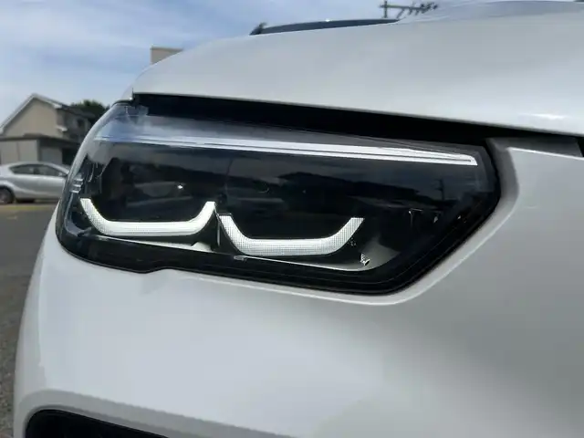 ＢＭＷ ＢＭＷ Ｘ５ xDrive 40d Mスポーツ 宮城県 2023(令5)年 1.1万km ミネラルホワイト ワンオーナー/純正メーカーナビ（FM:AM:TV:BT：USBポート）//バーチャルコックピット//ドラレコ前後//スマートキー//サンルーフ//オートクルーズコントロール//ＨＤＣ//360°ビュー//3Dビュー//ETC//純正オーディオｈａｒｍａｎ　ｋａｒｄｏｎ//純正メモリナビ（ＦＭ，ＡＭ，ＢＴ）//フルセグテレビ//アダプティブエアサス//アイドリングストップ//プッシュスタート//全席ヒートシート　パワーシート//D/Nエアーシート//インテリジェントセーフティ//温度調整機能付きドリンクホルダー//USBポート//横滑り防止機能//D/Nマッサージシート//パーキングアシスト//スマホ充電トレイ
