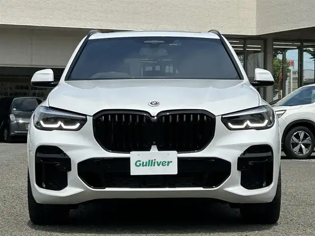 ＢＭＷ ＢＭＷ Ｘ５ xDrive 40d Mスポーツ 宮城県 2023(令5)年 1.1万km ミネラルホワイト ワンオーナー/純正メーカーナビ（FM:AM:TV:BT：USBポート）//バーチャルコックピット//ドラレコ前後//スマートキー//サンルーフ//オートクルーズコントロール//ＨＤＣ//360°ビュー//3Dビュー//ETC//純正オーディオｈａｒｍａｎ　ｋａｒｄｏｎ//純正メモリナビ（ＦＭ，ＡＭ，ＢＴ）//フルセグテレビ//アダプティブエアサス//アイドリングストップ//プッシュスタート//全席ヒートシート　パワーシート//D/Nエアーシート//インテリジェントセーフティ//温度調整機能付きドリンクホルダー//USBポート//横滑り防止機能//D/Nマッサージシート//パーキングアシスト//スマホ充電トレイ