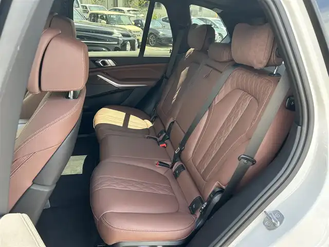 ＢＭＷ ＢＭＷ Ｘ５ xDrive 40d Mスポーツ 宮城県 2023(令5)年 1.1万km ミネラルホワイト ワンオーナー/純正メーカーナビ（FM:AM:TV:BT：USBポート）//バーチャルコックピット//ドラレコ前後//スマートキー//サンルーフ//オートクルーズコントロール//ＨＤＣ//360°ビュー//3Dビュー//ETC//純正オーディオｈａｒｍａｎ　ｋａｒｄｏｎ//純正メモリナビ（ＦＭ，ＡＭ，ＢＴ）//フルセグテレビ//アダプティブエアサス//アイドリングストップ//プッシュスタート//全席ヒートシート　パワーシート//D/Nエアーシート//インテリジェントセーフティ//温度調整機能付きドリンクホルダー//USBポート//横滑り防止機能//D/Nマッサージシート//パーキングアシスト//スマホ充電トレイ